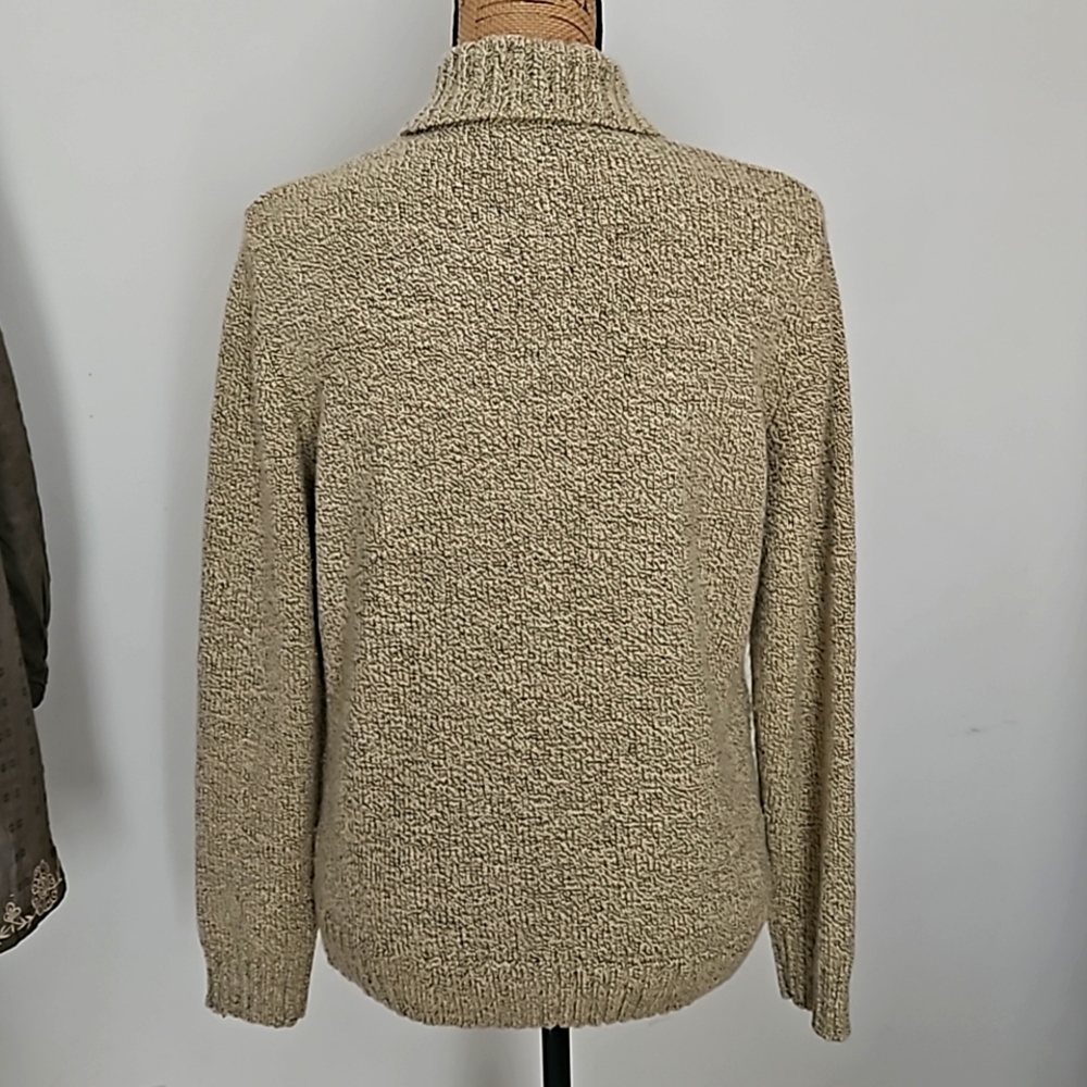 Carolyn Taylor Cardigan Sweater, Size M. - Picture 7 of 8